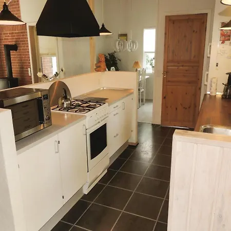 Two-bedroom Holiday In 度假居