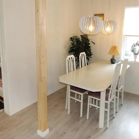 度假居 Two-bedroom Holiday In *